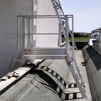 Accesso in sicurezza alla copertura senza fissaggi a parete