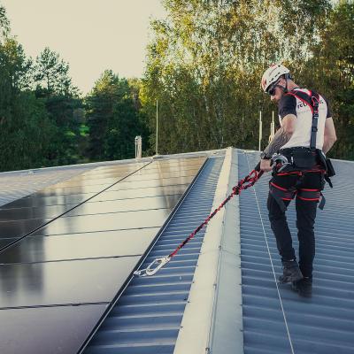  photovoltaic maintenance on a metal roof