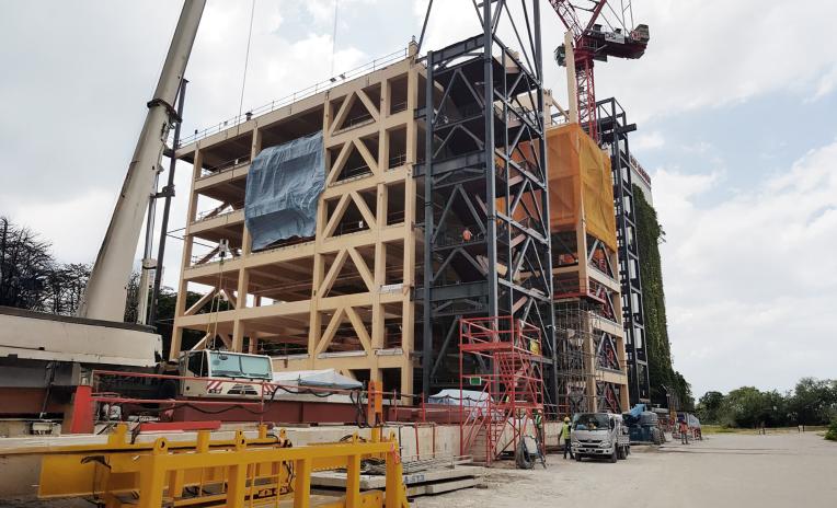 Grattacielo ibrido in legno, acciaio e calcestruzzo