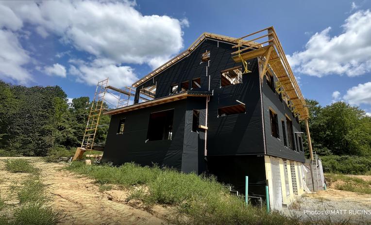 Timber frame e recupero edilizio: efficienza energetica con TRASPIR e SPEEDY BAND