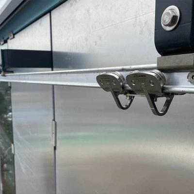 Sistema H-RAIL OVERHEAD per rope access installato sul complesso multifunzionale di Košice 