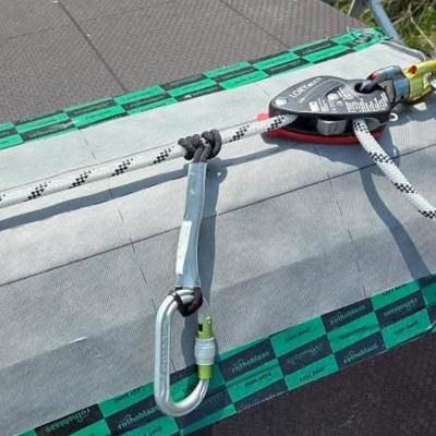 Close-up of prusik knot and self-locking device on HOLD-SYSTEM® 