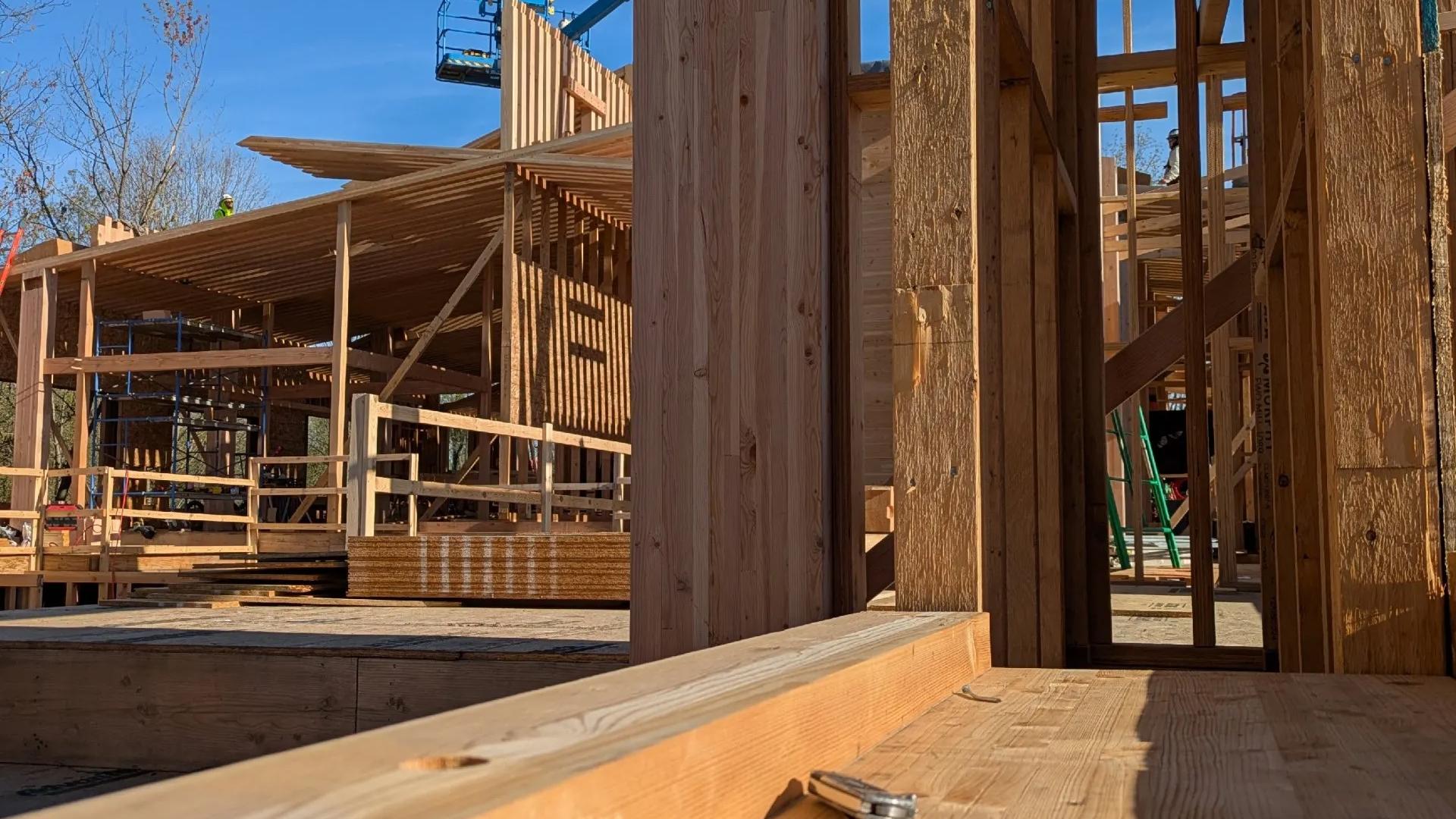 Prefabricated frame assembly for high-efficiency construction sites 